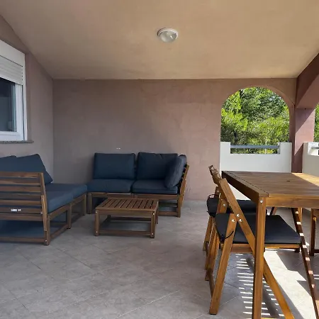 Apartment Grande Rosso Vir