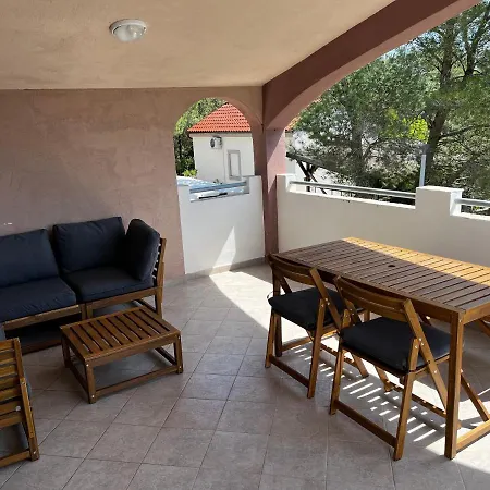 Grande Rosso Apartamento