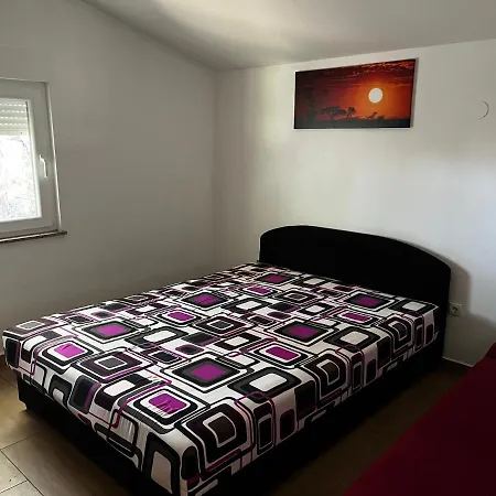 Grande Rosso Apartment Vir